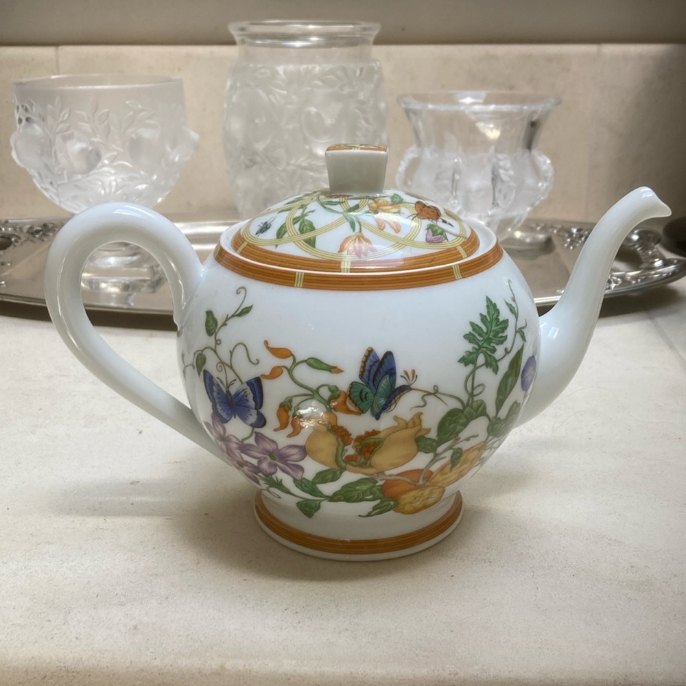Hermes teapot